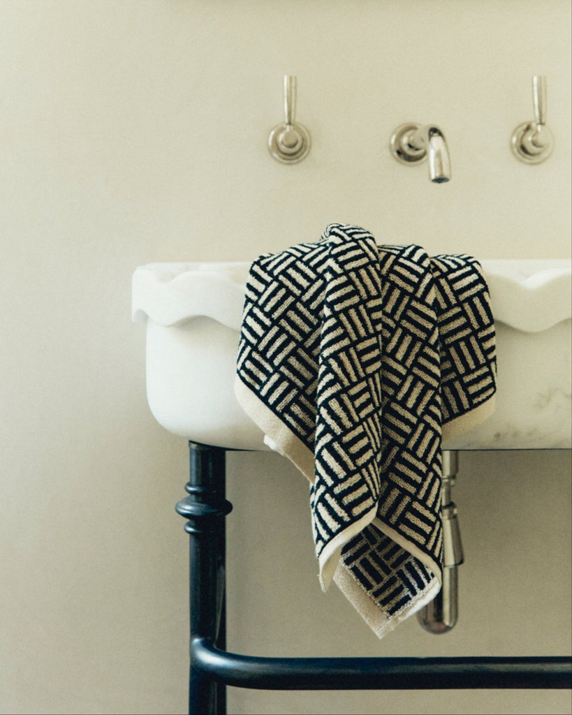 Torrens Hand Towel - Sand & Noir