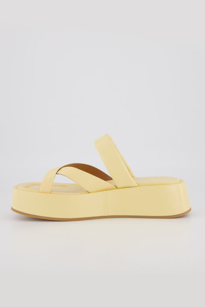 Billie Sandal - Butter