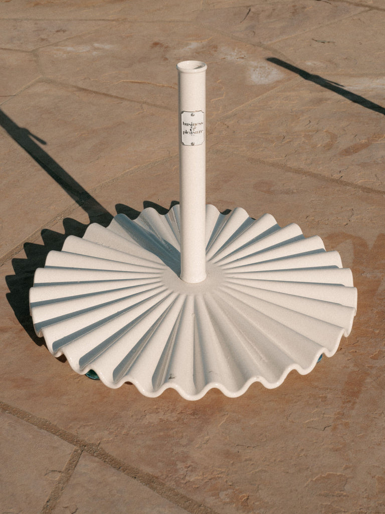 Clamshell Umbrella Base