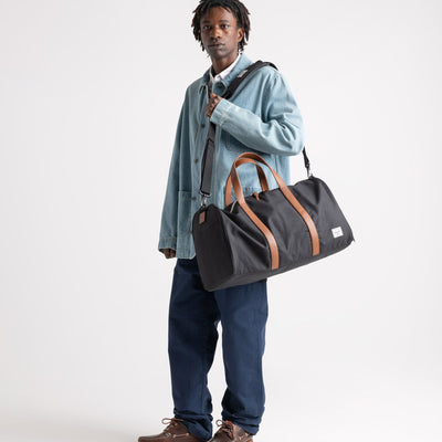 Novel Duffle - Navy