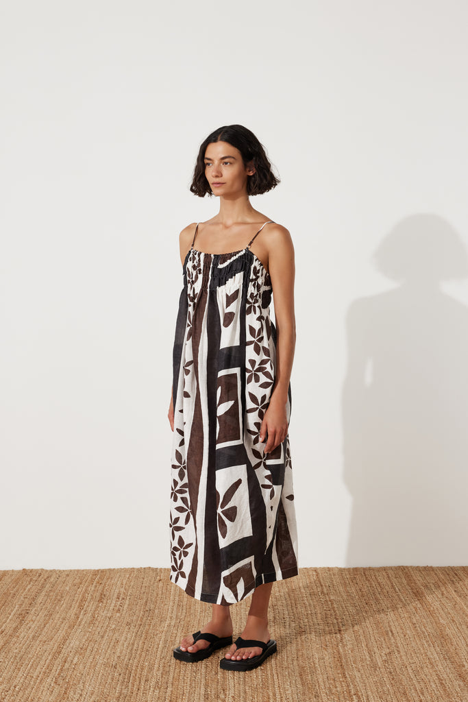 Paper Plane - Zulu & Zephyr - Sarong Flower Linen Dress - Spaghetti straps, oversized body