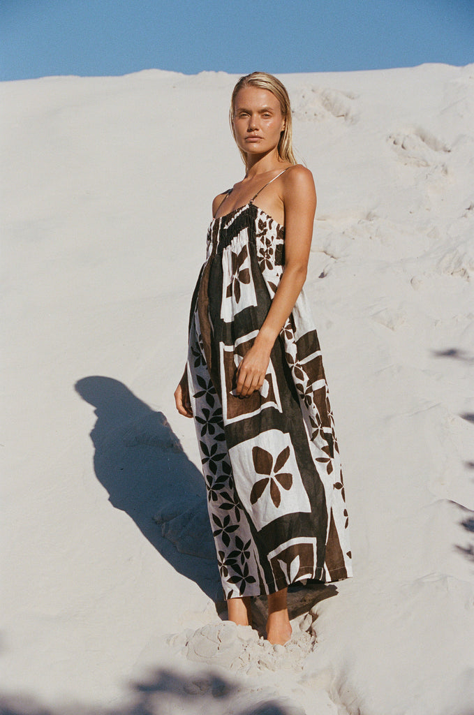 Paper Plane - Zulu & Zephyr - Sarong Flower Linen Dress - Spaghetti straps, oversized body