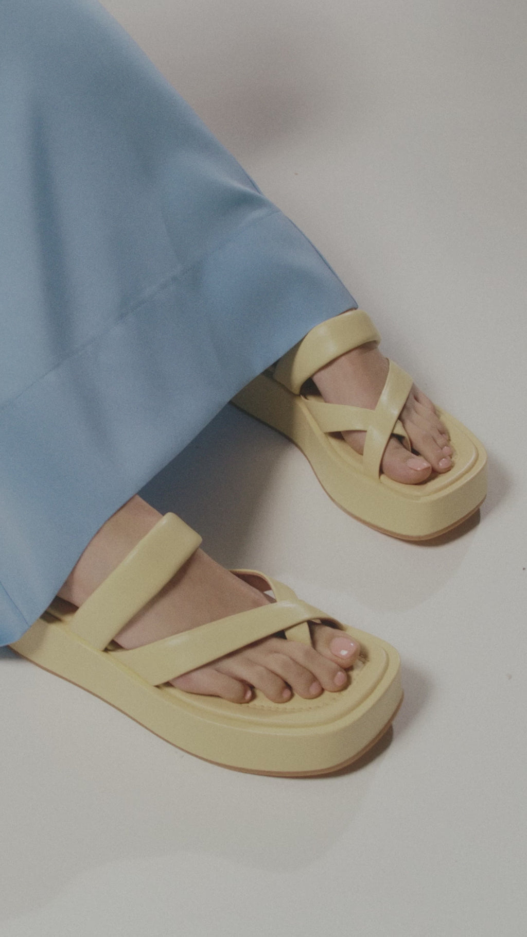 Billie Sandal - Butter